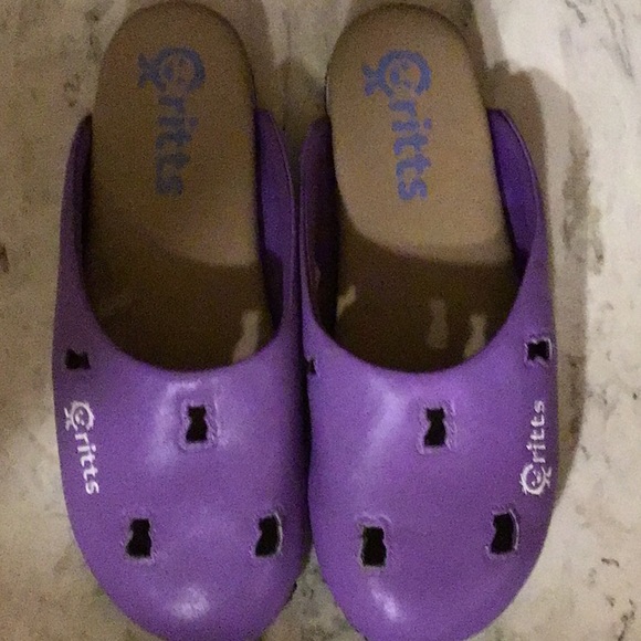 Critts slide thonged sandals . - Picture 3 of 5